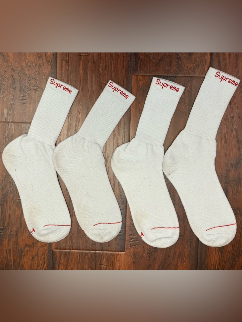 ‼️4 Pair‼️Supreme White Crew Socks - Picture 3 of 3